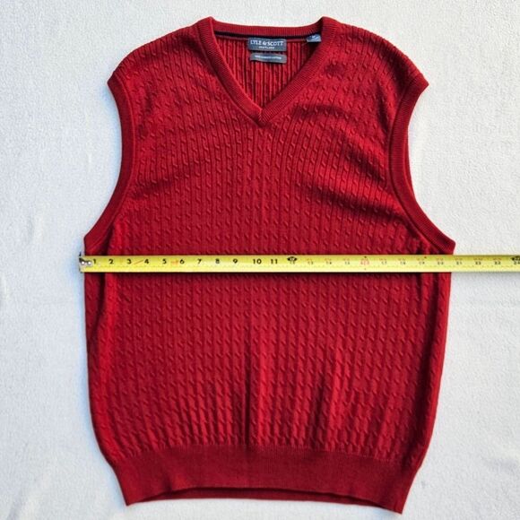 NWOT Lyle & Scott Red Sweater Vest Size M - Picture 3 of 9